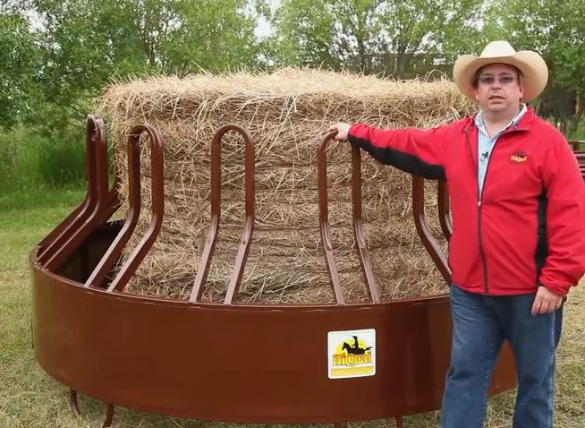 Round Bale Feeder For Horses