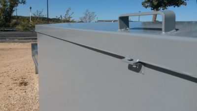 top of creep feeder lid