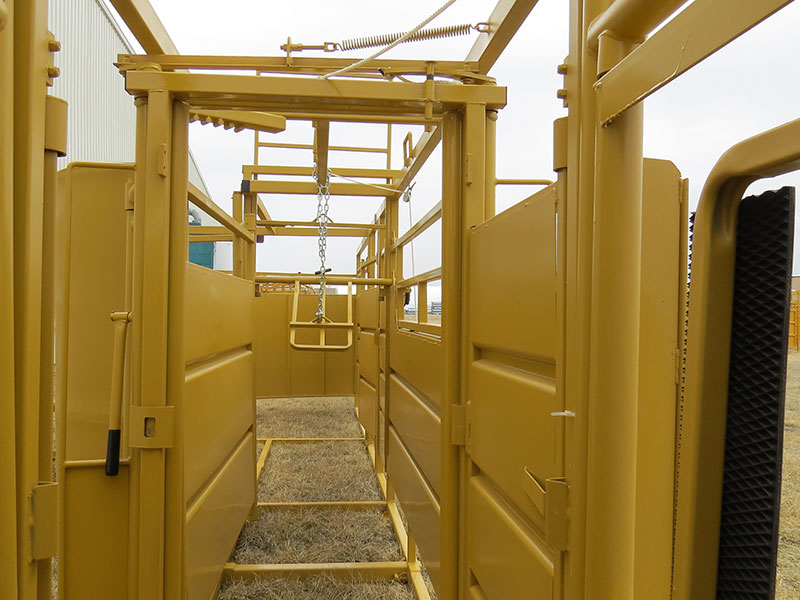 livestock alley back stop bar