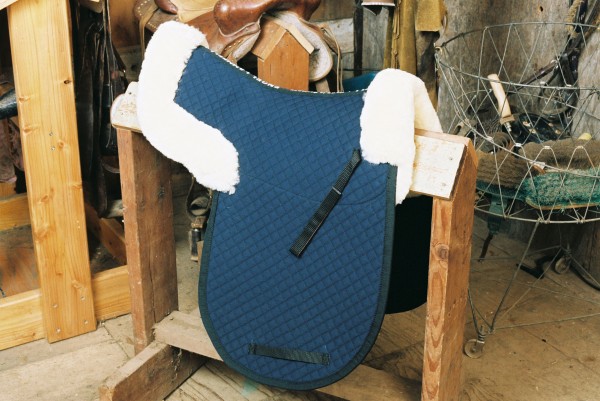sheepskin saddle pad with pommel and cantle rolls