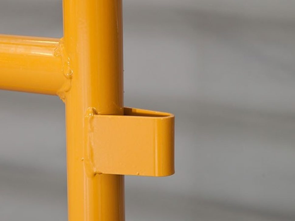 cattle panel pin and loop connection