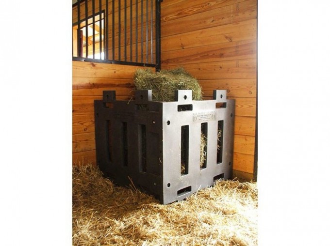 Corner Stall Hay Feeder