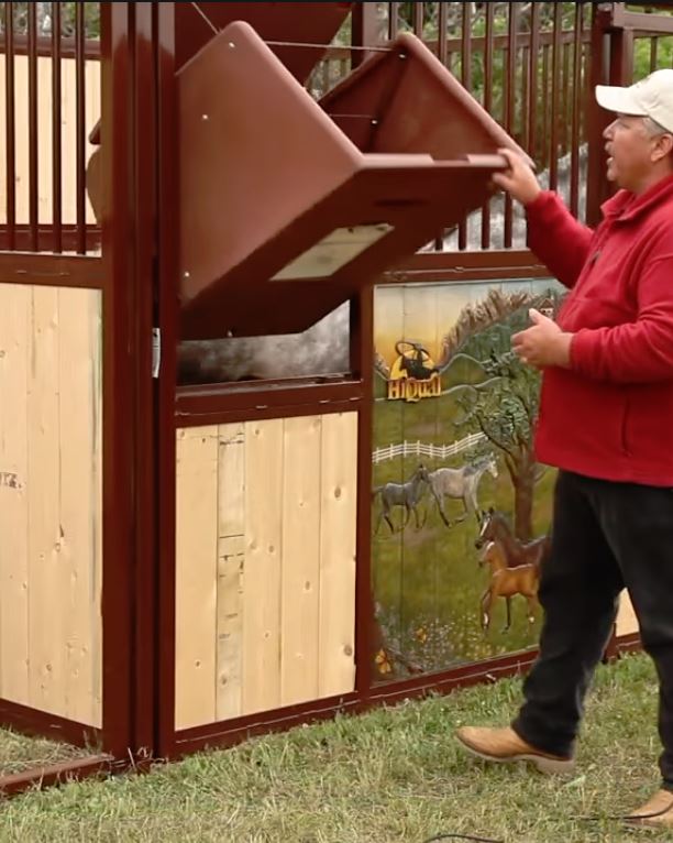 Tilt Out Stall Feeder