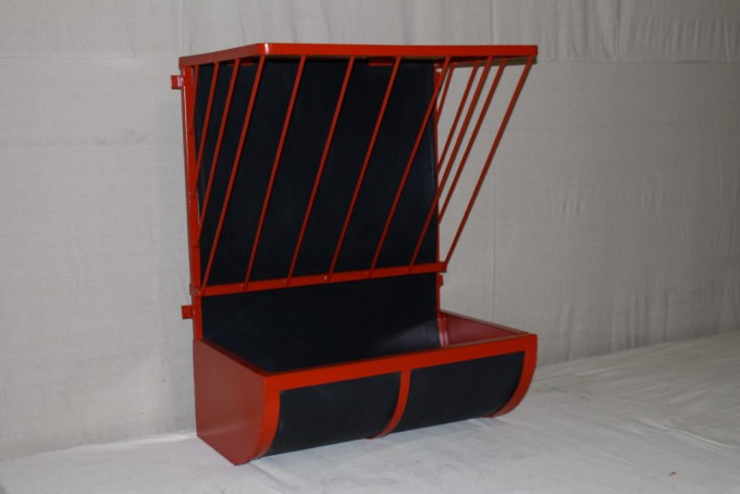 Stall And Corral Feeder