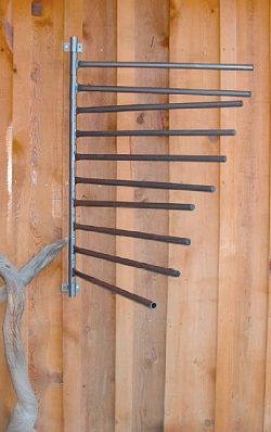 empty saddle pad rack with 10 arms