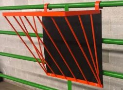 horse hanging hay feeder corral flake hay feeder