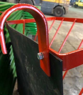 bolt on hay feeder hooks
