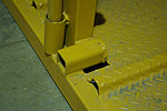 squeeze chute floor connection